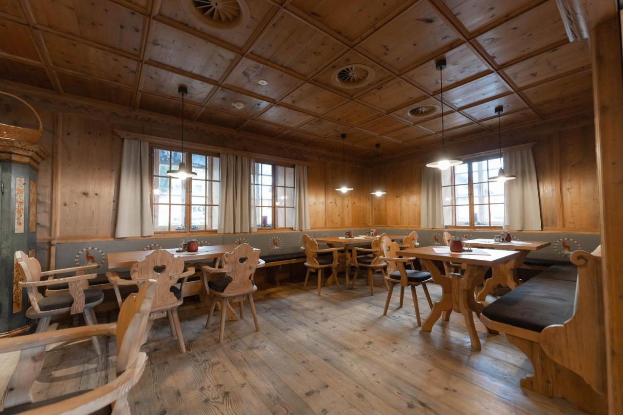 Kirchenwirt Woergl Hotell Exteriör bild
