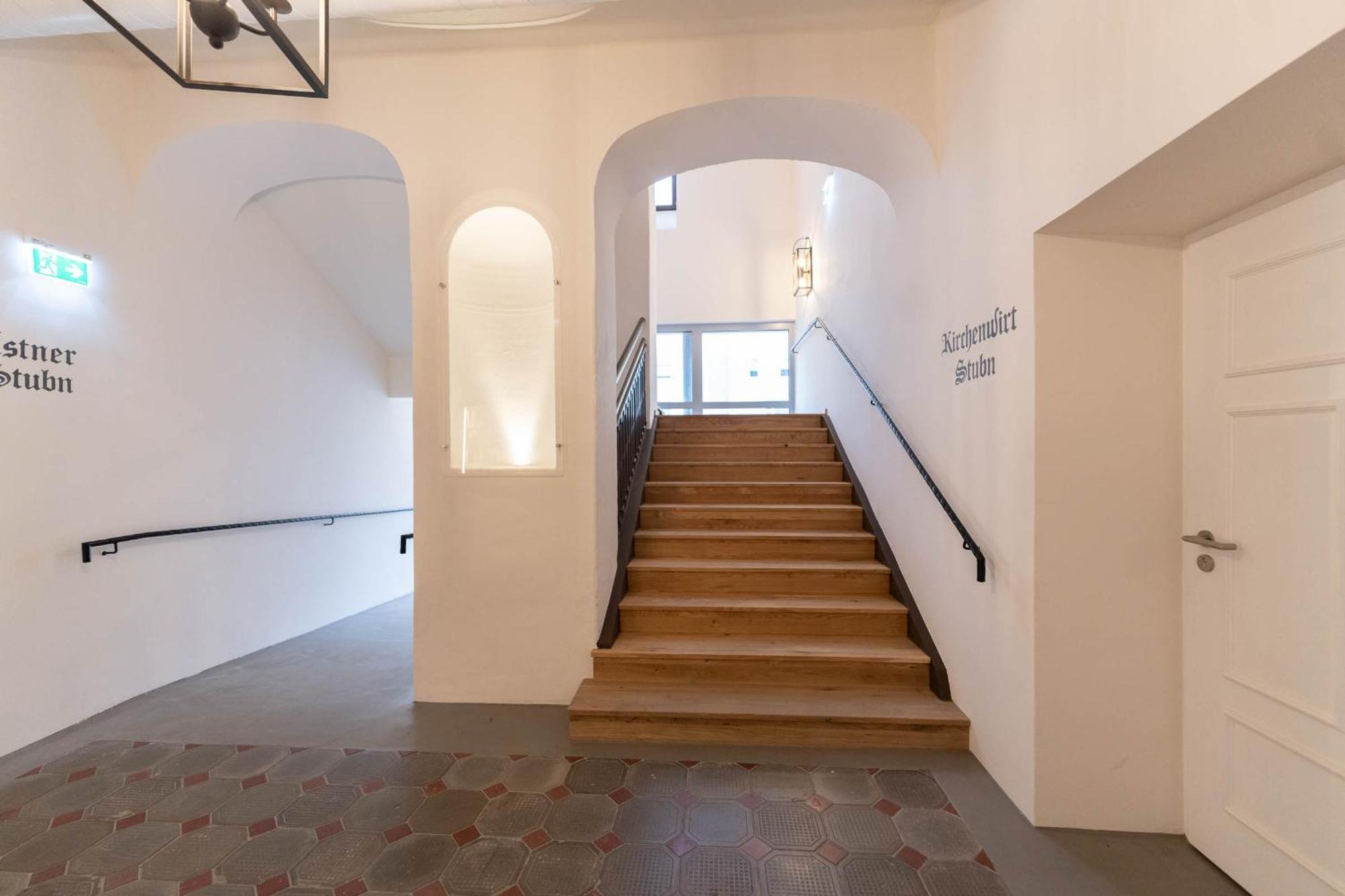Kirchenwirt Woergl Hotell Exteriör bild